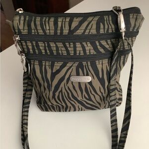Baggallini crossbody bag  Nylon  Olive Green/black zebra